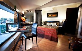 Aztic Hotel And Executive Suites